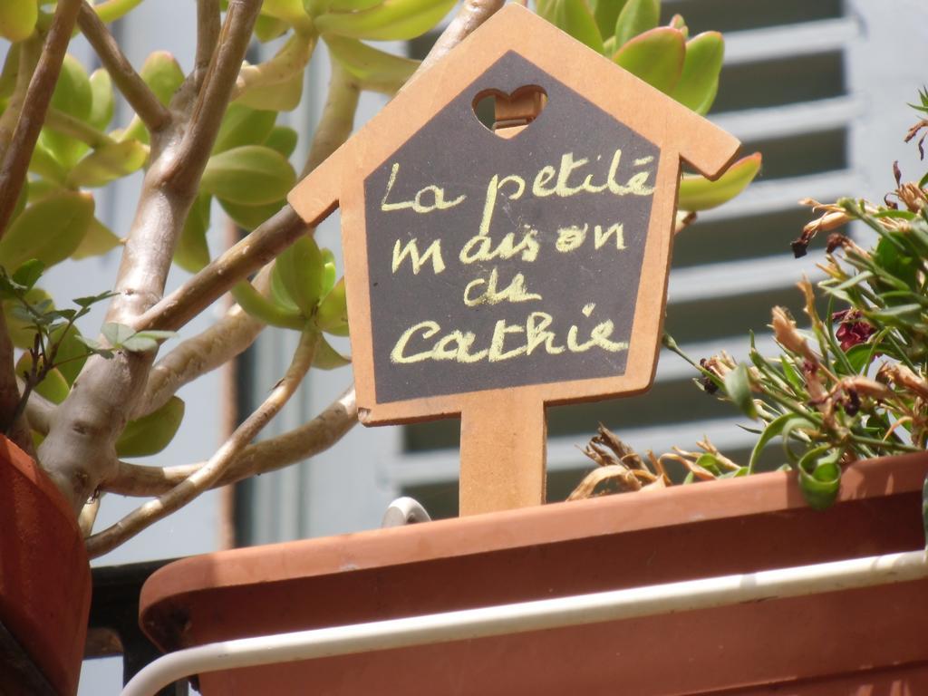 Petit Grenier Douillet De Cathie Acomodação com café da manhã Roquemaure  Exterior foto